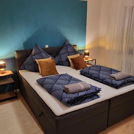 Schoenes Ruhiges Appartement ไครล์สไฮม์ ภายนอก รูปภาพ