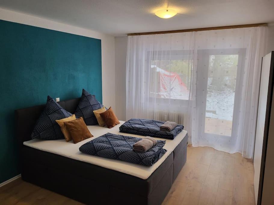 Schoenes Ruhiges Appartement ไครล์สไฮม์ ภายนอก รูปภาพ