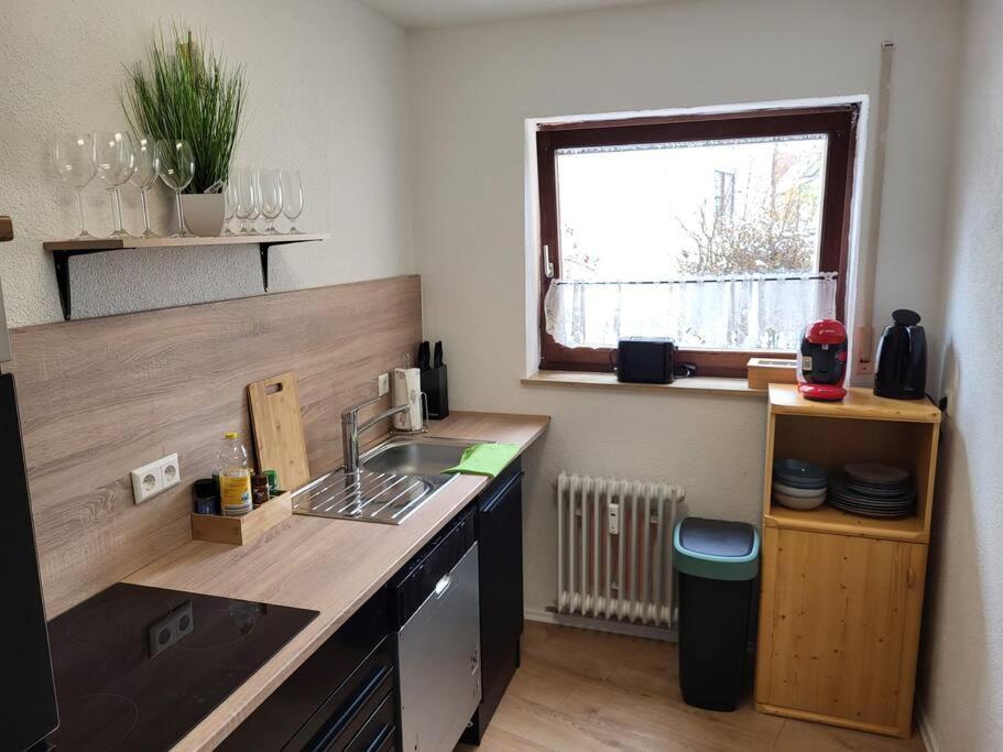 Schoenes Ruhiges Appartement ไครล์สไฮม์ ภายนอก รูปภาพ